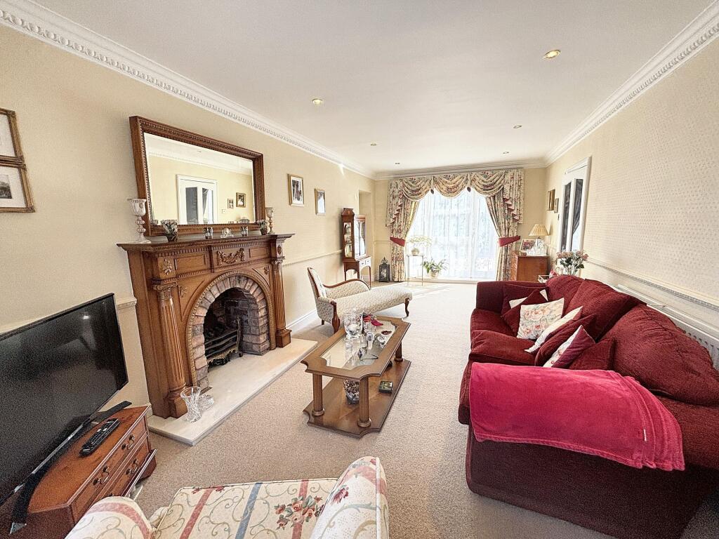 Lounge Additional