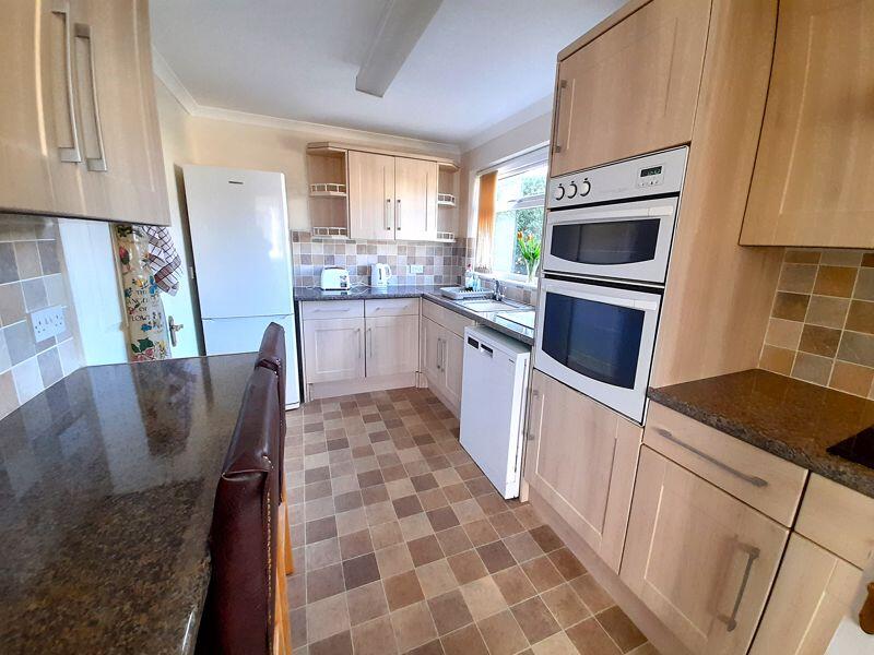 Kitchen / Breakfast Room