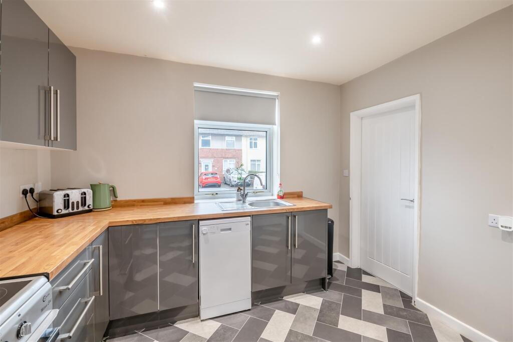 8634902-interior04.jpg