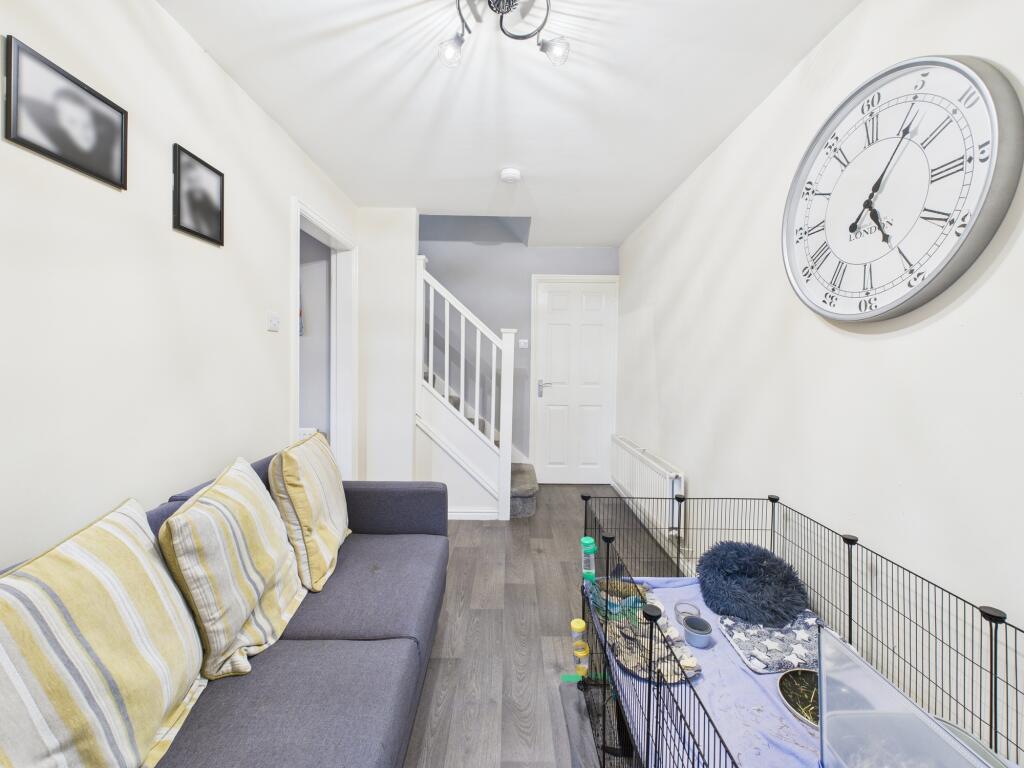 CAM05192G0-PR0187-STILL015