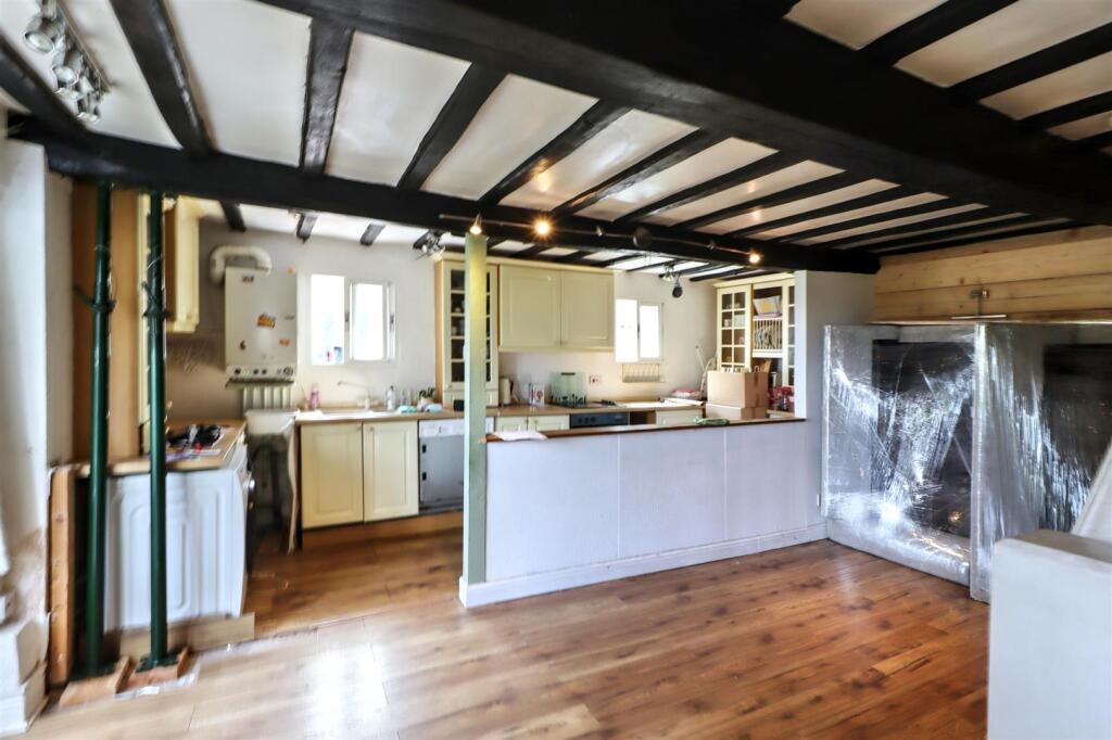 Ivy Cottage 1.jpg
