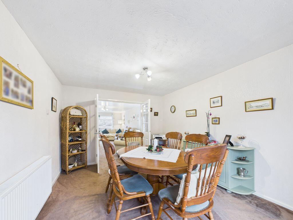 Photo 32