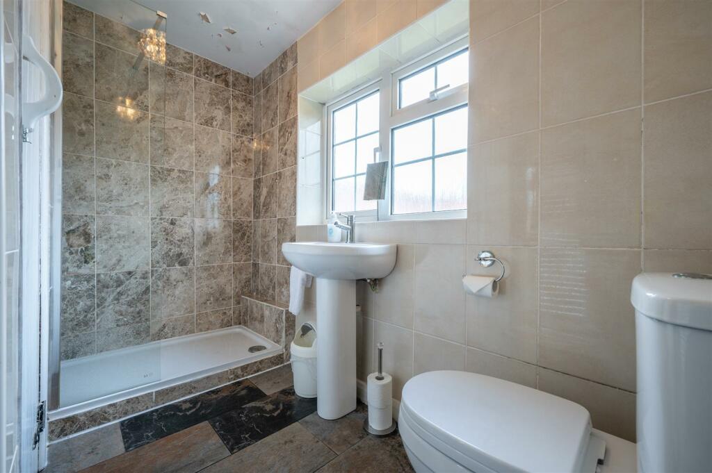 Shower Room (Lot A)