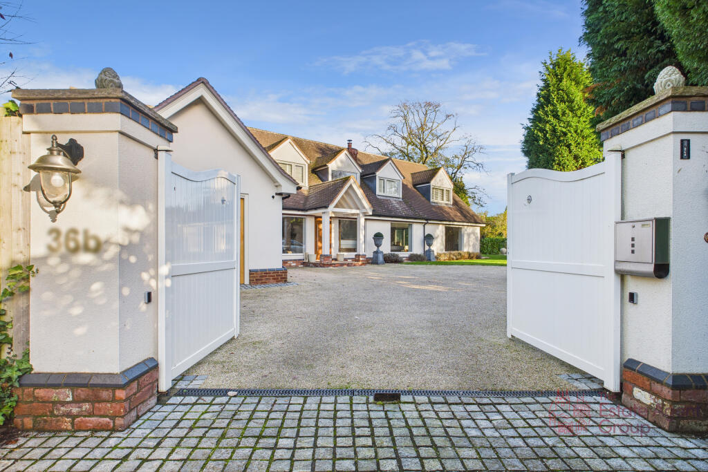 CAM02494G0-PR0069-STILL016