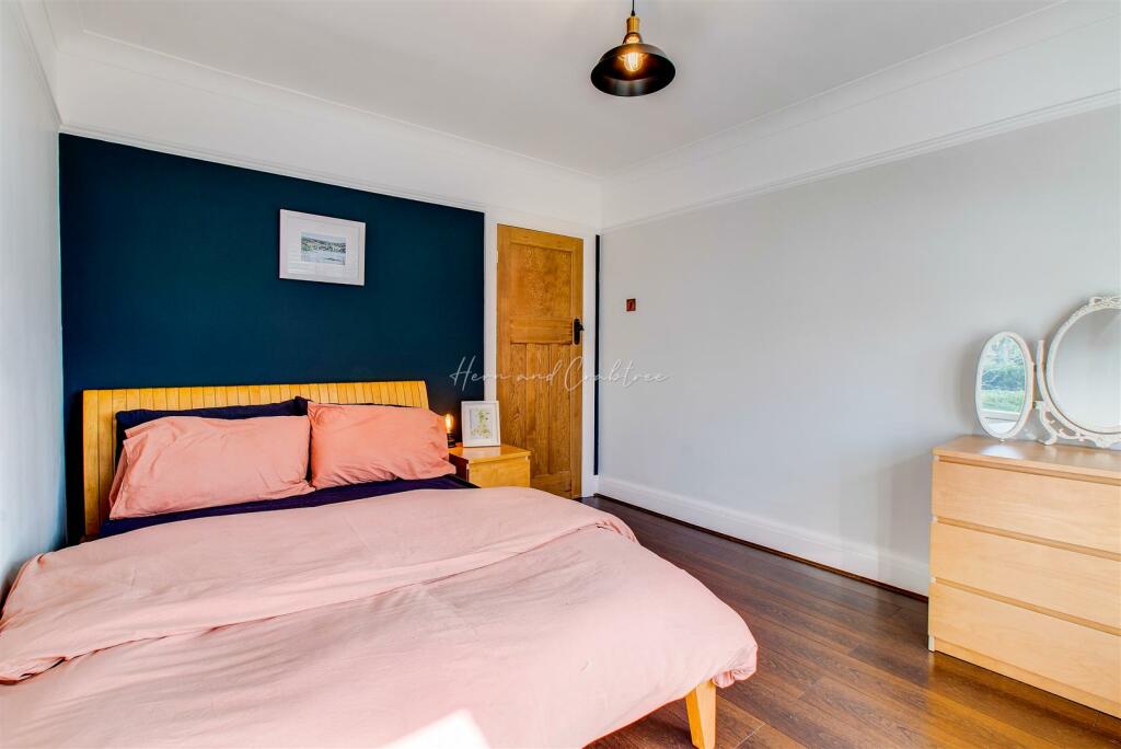 Holybush Road, Cyncoed, HernCrabtree (3).jpg