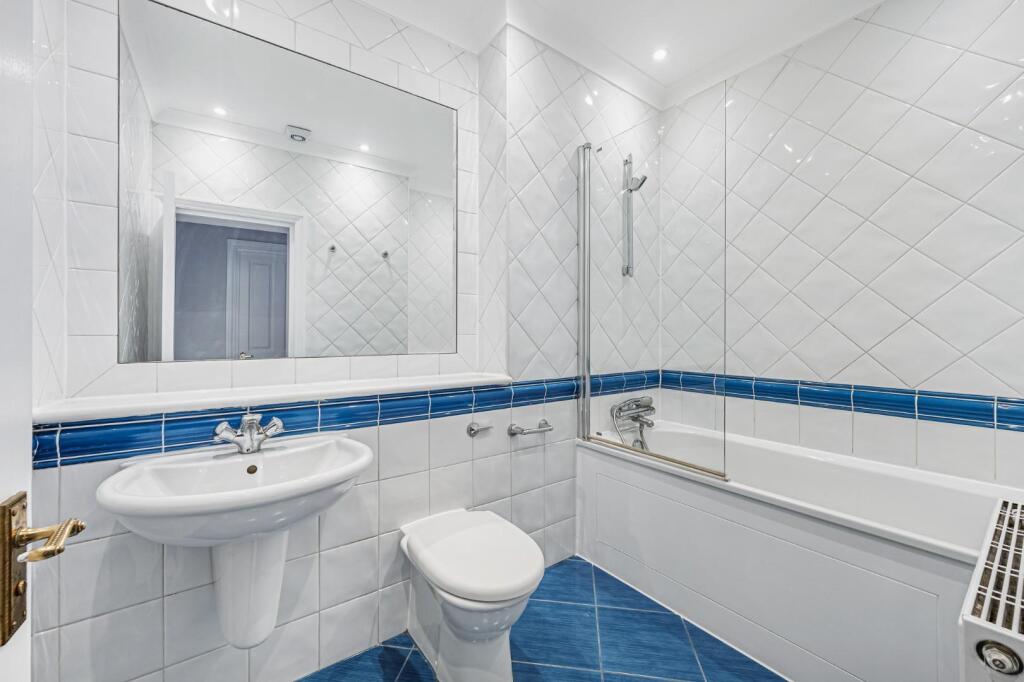 F2, 20 Hanger-16.jpg