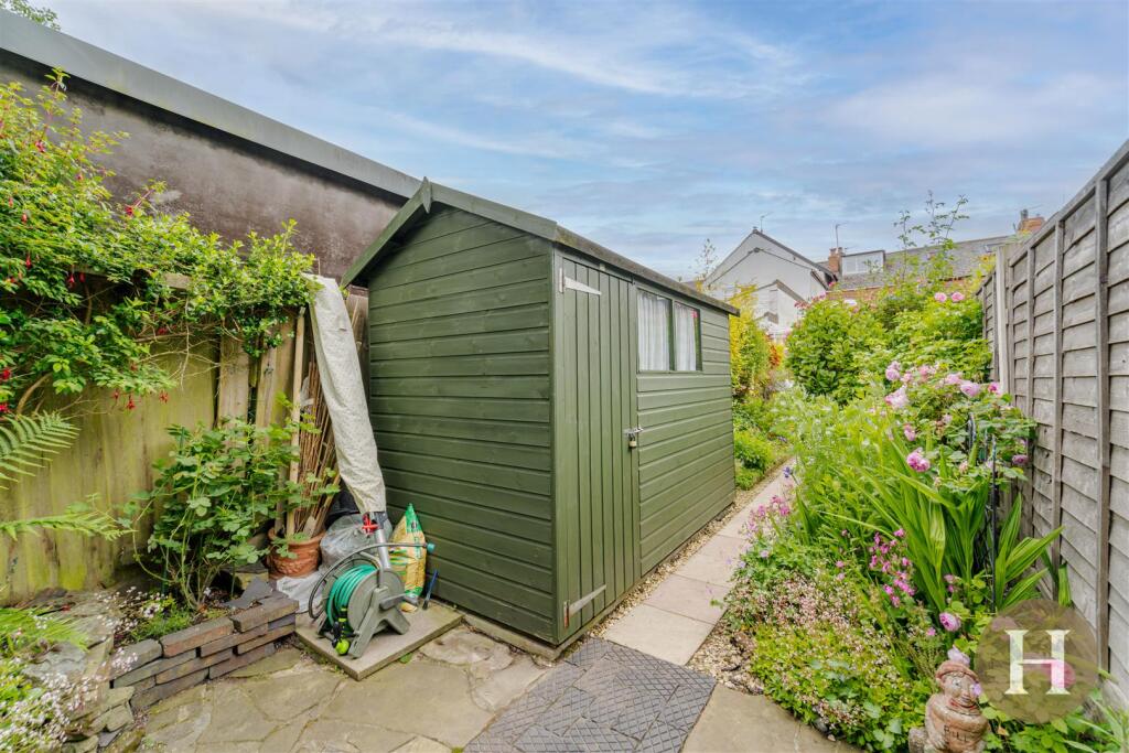 Hadleigh Estate Agents-32.jpg