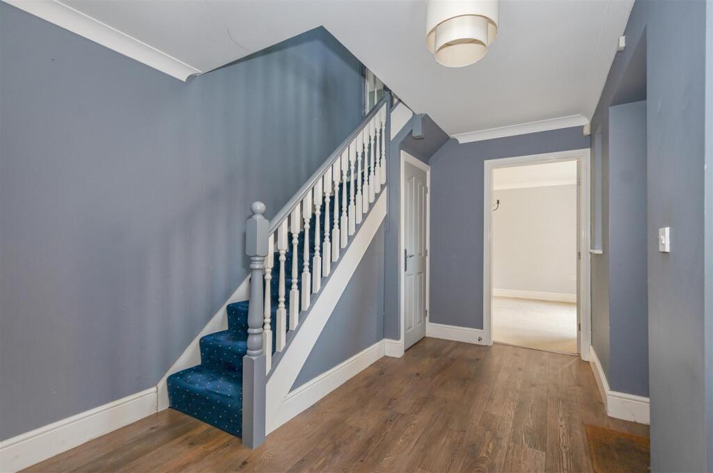 8 Chapel Close7.jpg