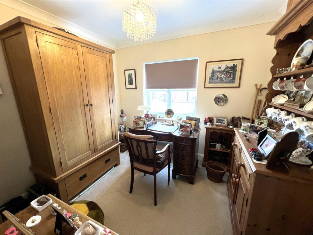 Bedroom 2.jpg