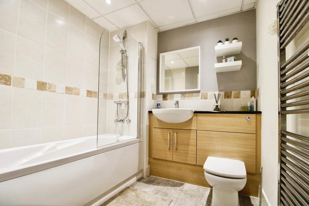 Ensuite