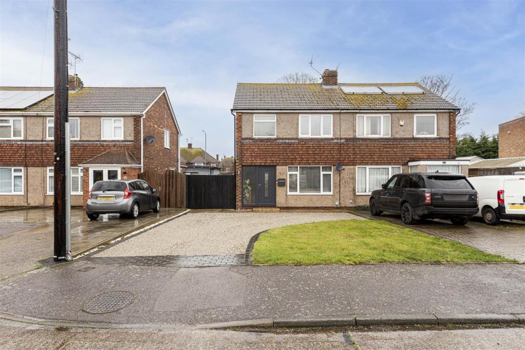 3 bedroom home for sale in Alicia Avenue Margate b