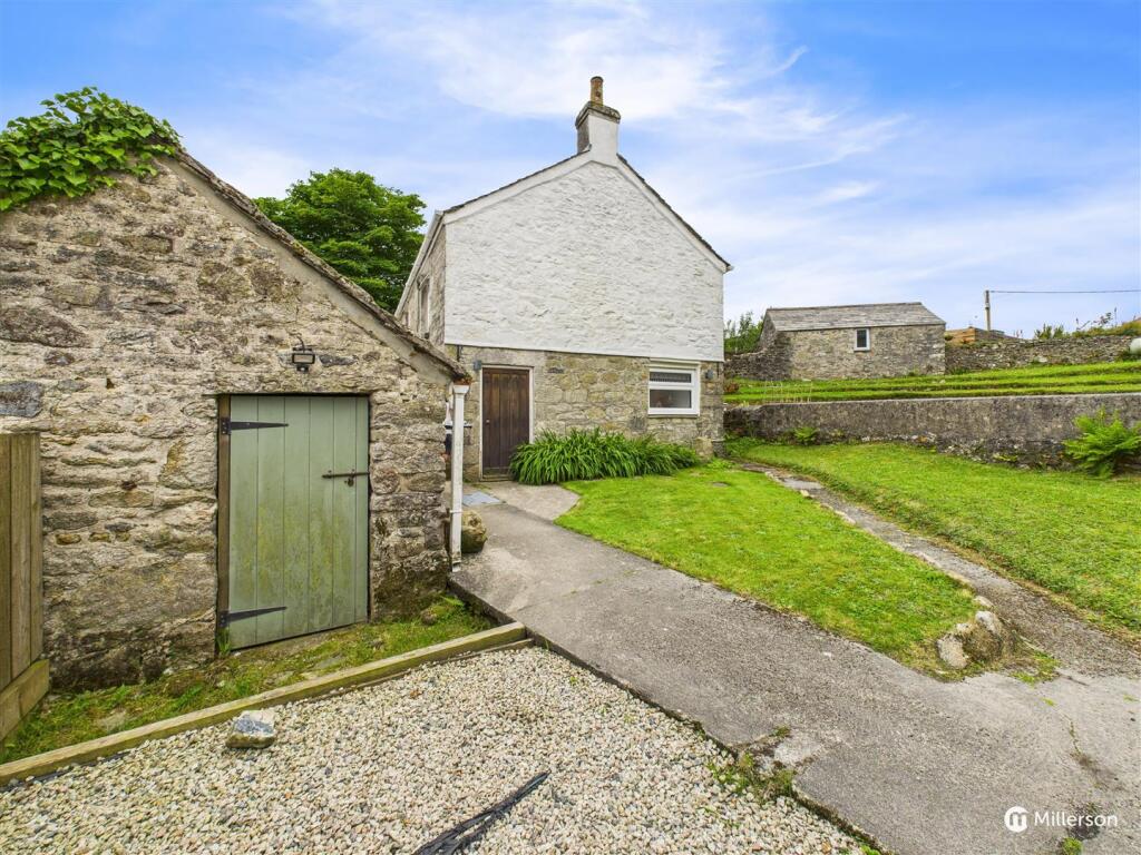 Side Garden and Outbuildings.jpg