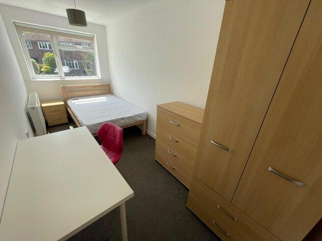 hillside-avenue-ct2-8ez-1014978