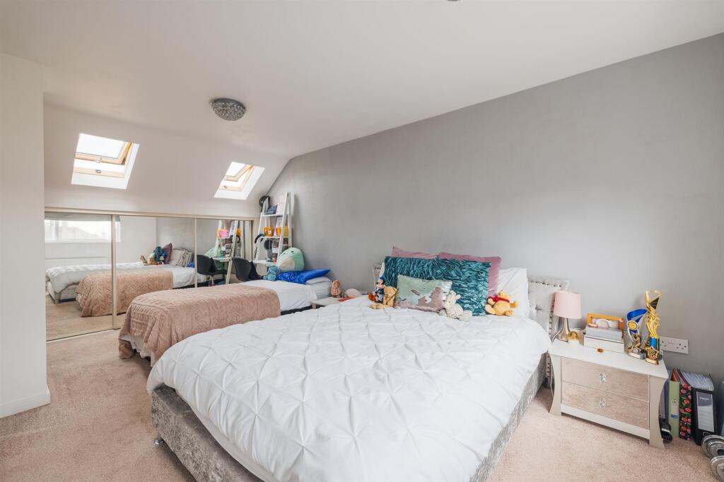 15 Claremount Way-1.jpg