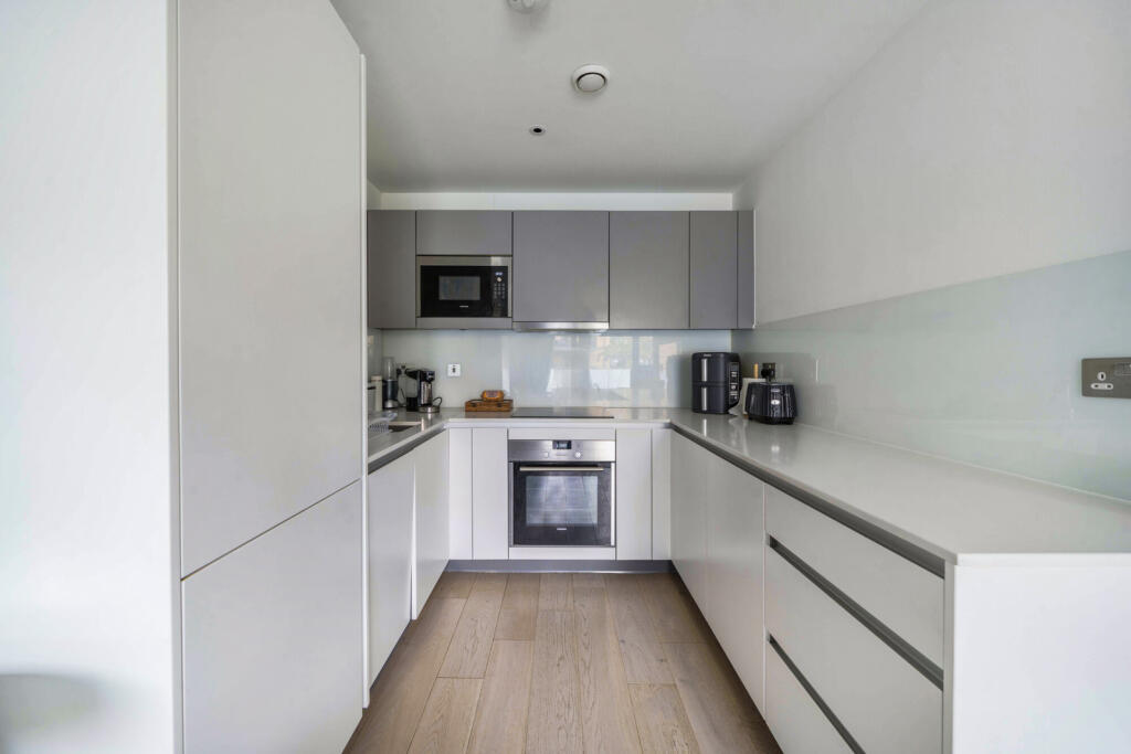 1340544-8-68a336b...