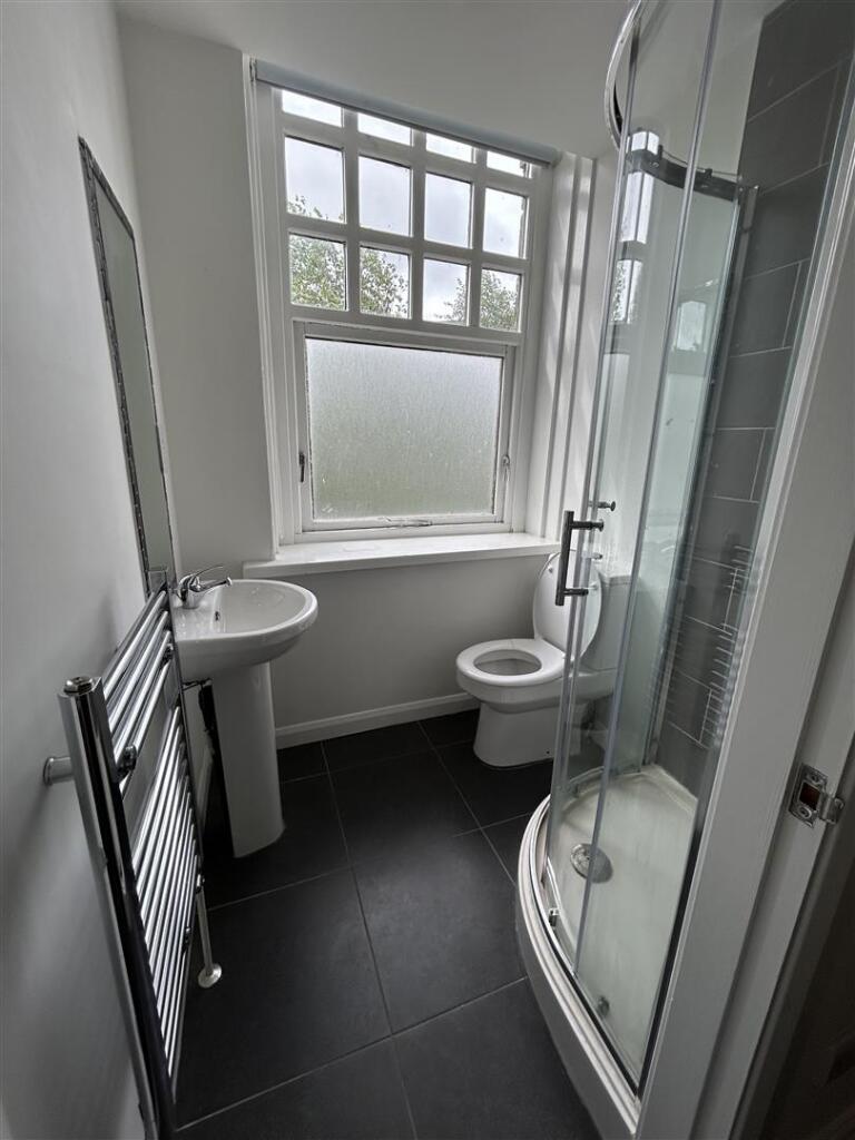Room 4, Flat 2 Ensuite