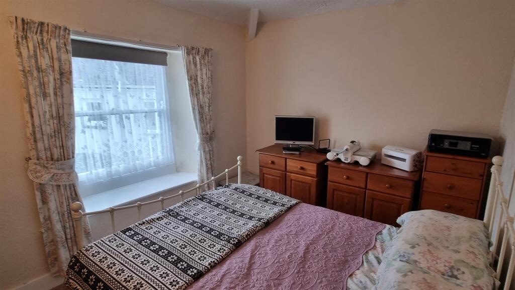 Back Bedroom.jpg