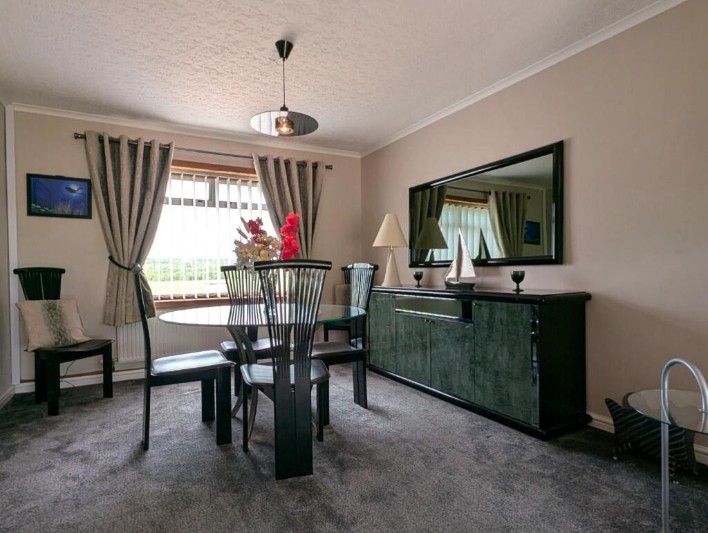 Dining Area.jpg