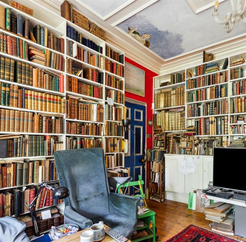 9 (1).jpgsittingroom-library.jpg