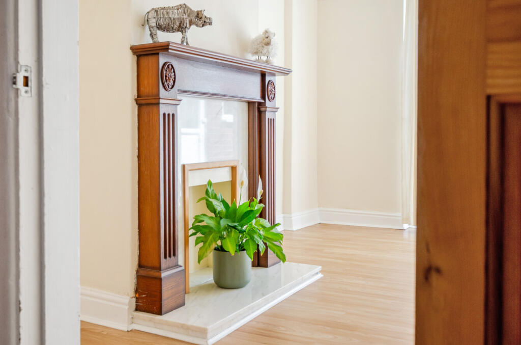 1335409-7-6890c2f...