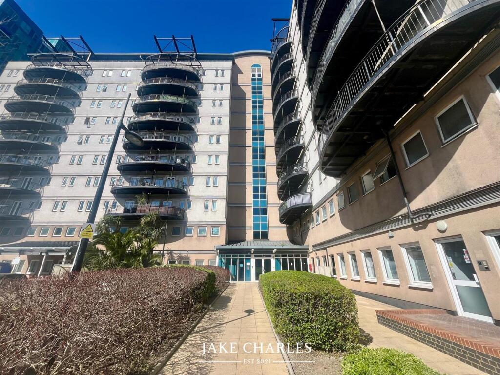 WhatsApp Image 2025-04-01 at 14.39.32_a28f70d8.jpg