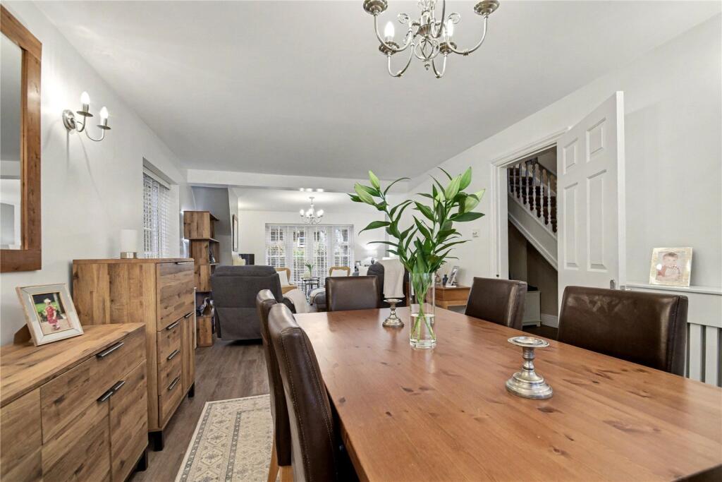 St. Josephs Close, Droitwich Spa, Worcestershire, WR9