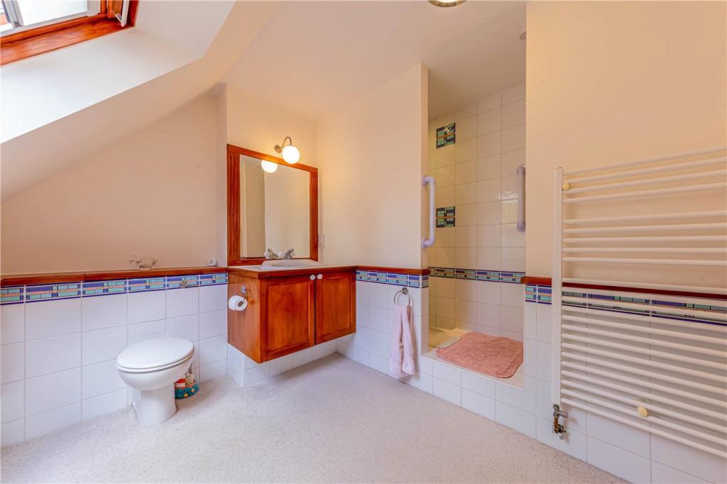 Ensuite