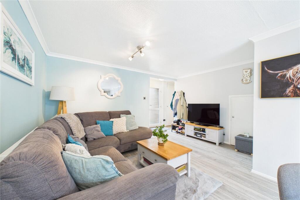 Living/Dining Area