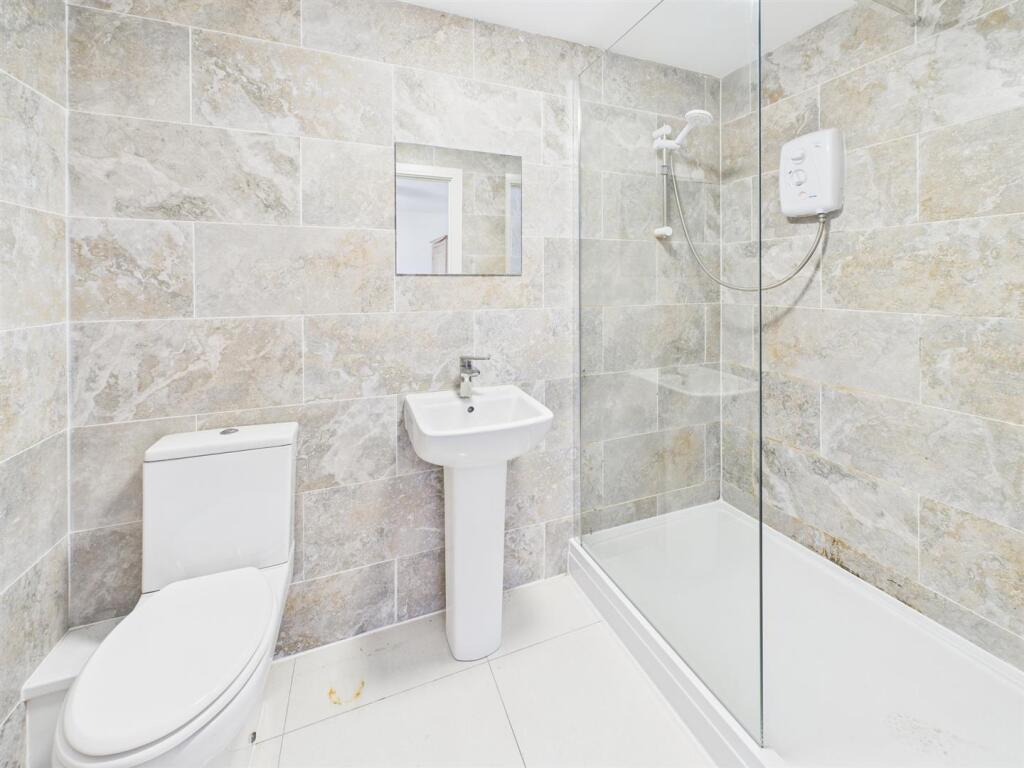 6 - Modern Block of 12 Flats for Auction, Bristol.