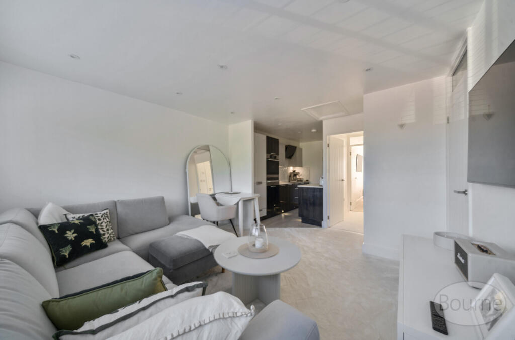 cf8a9fa5-41d3-48c...