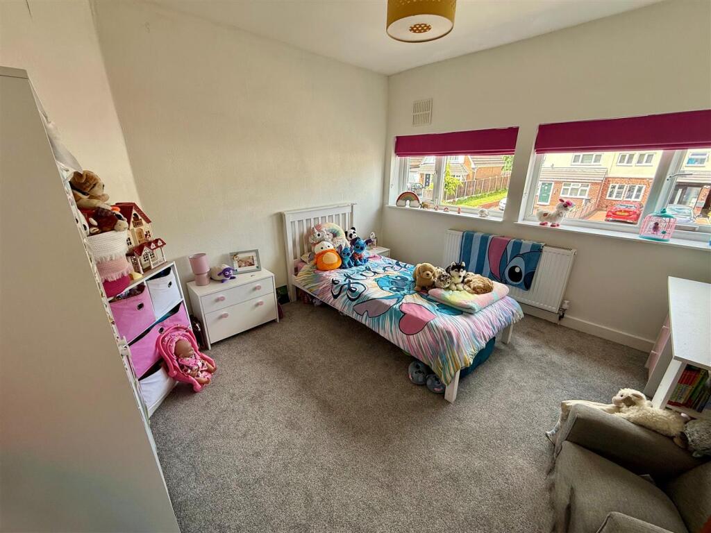 YR177 Bed2.jpg