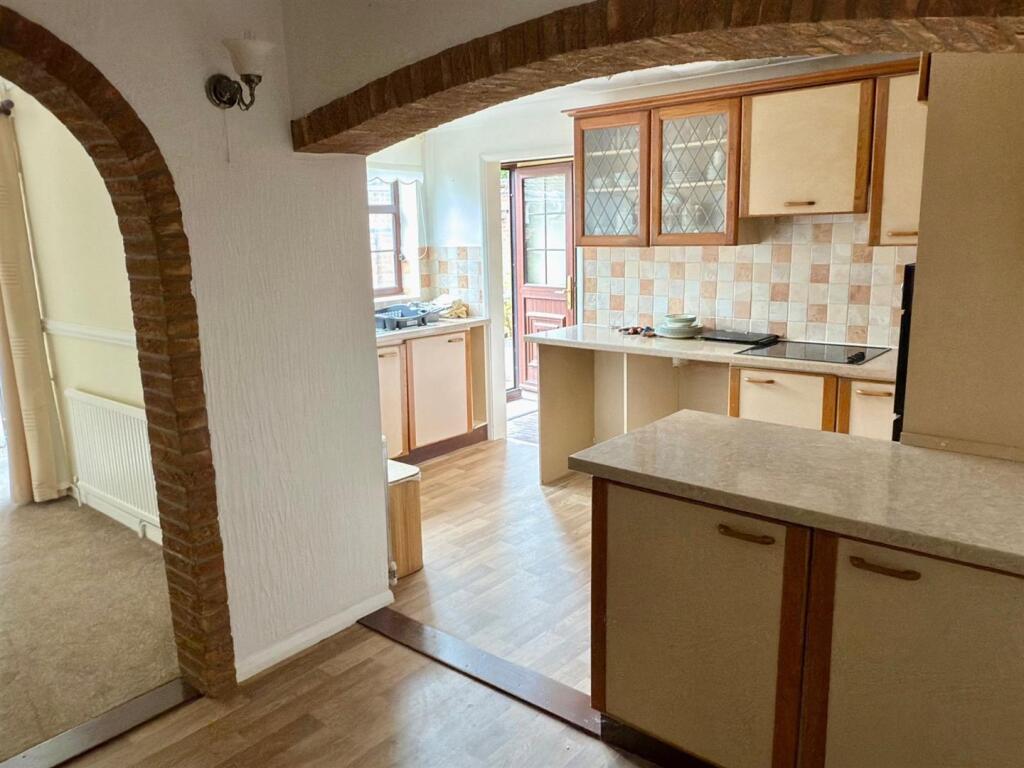 KITCHEN AREA.jpg