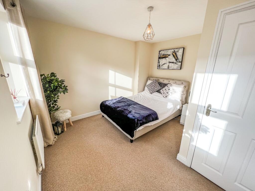 2nd Bedroom