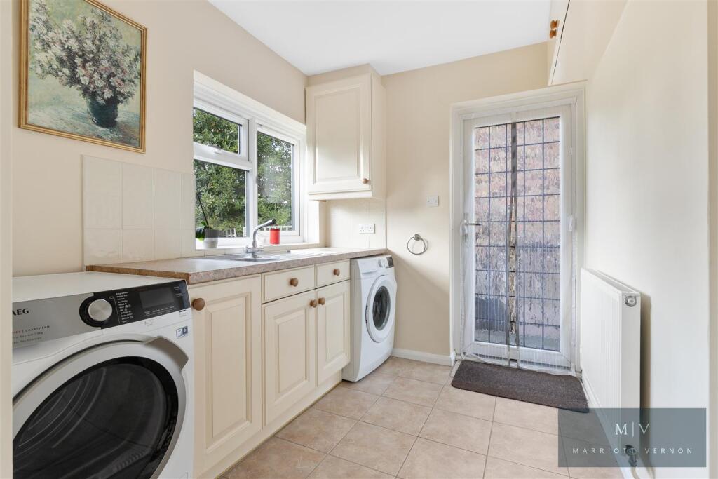 Manor Gardens 4 MV-9.jpg