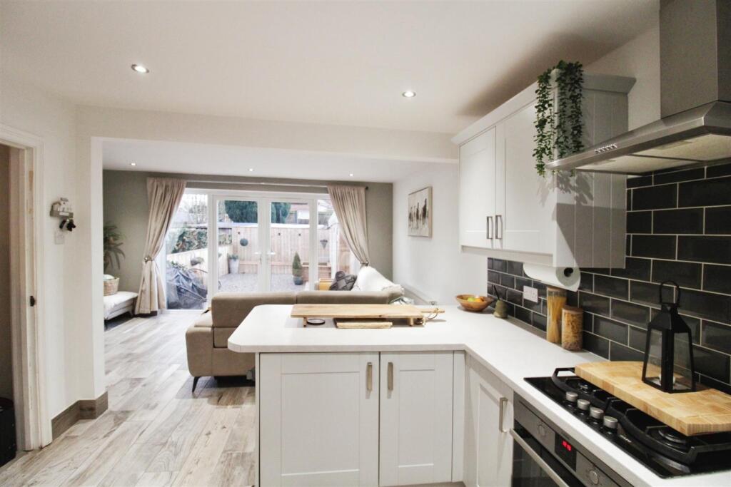 Fitted Kitchen