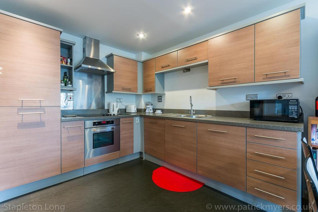 Flat 11, 82 Elder Road-3.jpg