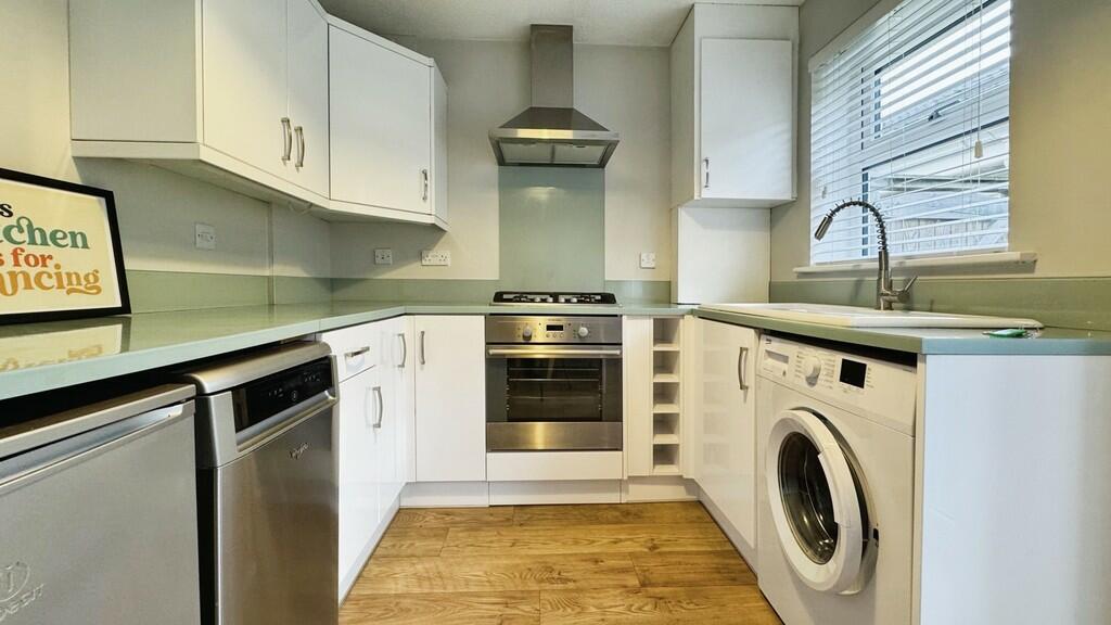 9006757e-image_pi...