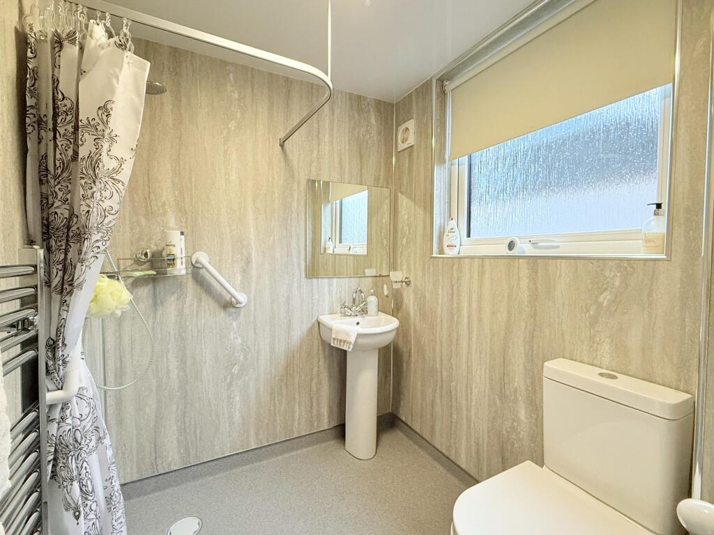 5 Burntscarthgreen, Dumfries, DG1 1UN - Braidwoods