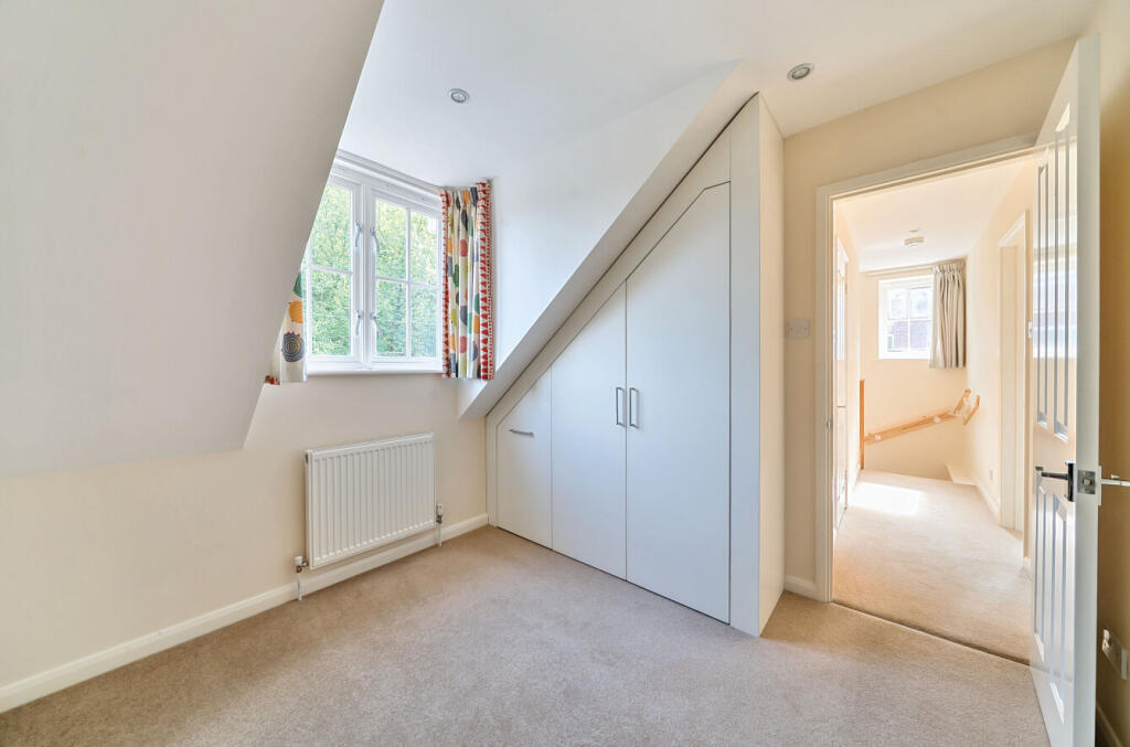 1328331-4-6882282...