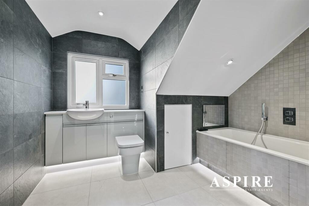 Aspire Estate Agents12.jpg