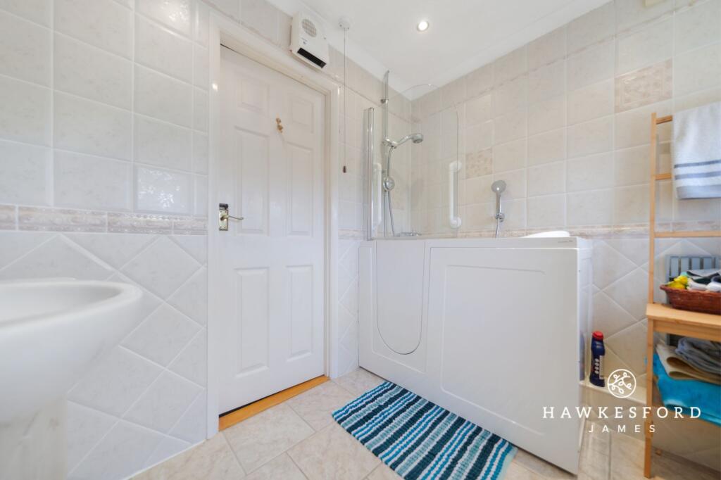 Blandford Gardens, Sittingbourne - Bathroom