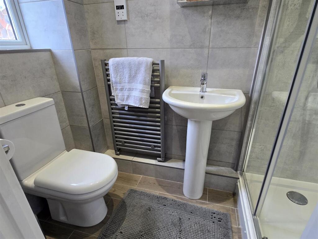 En Suite Shower Room