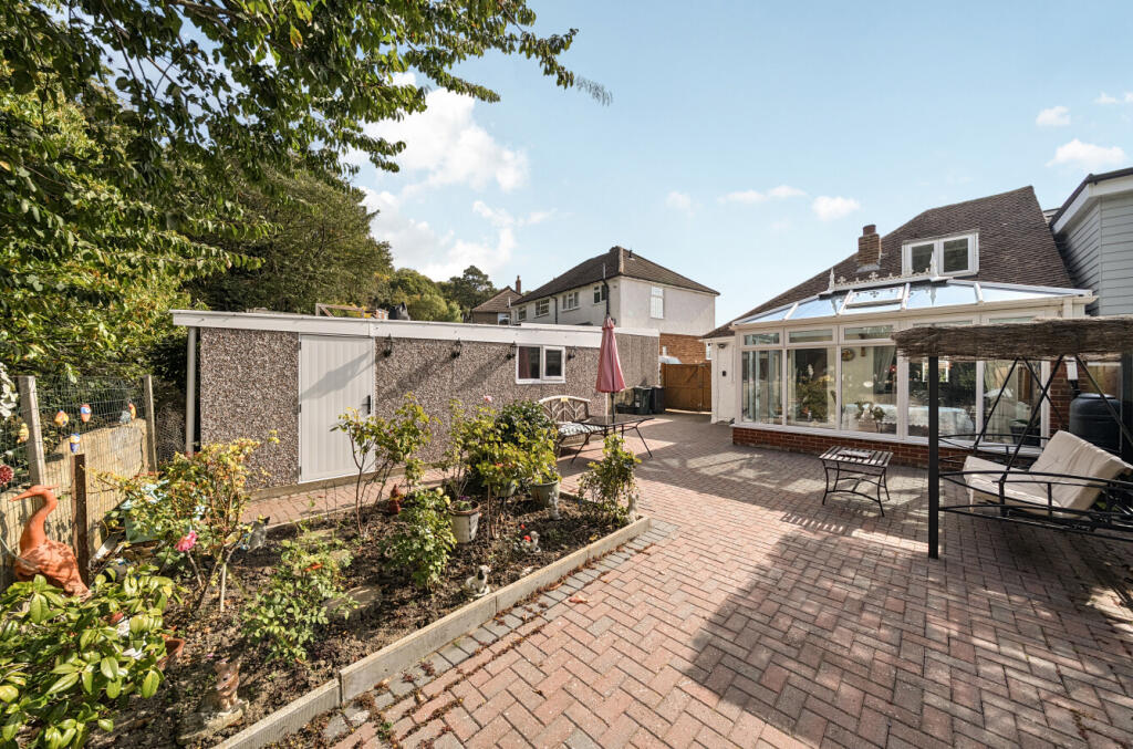 1361523-8-68da75c...