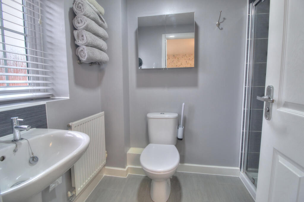 Bedroom 1 - Ensuite