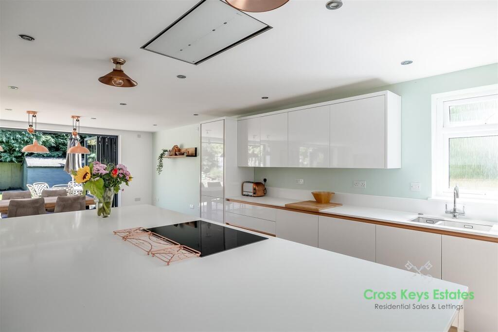 Open Plan Living Room / Kitchen