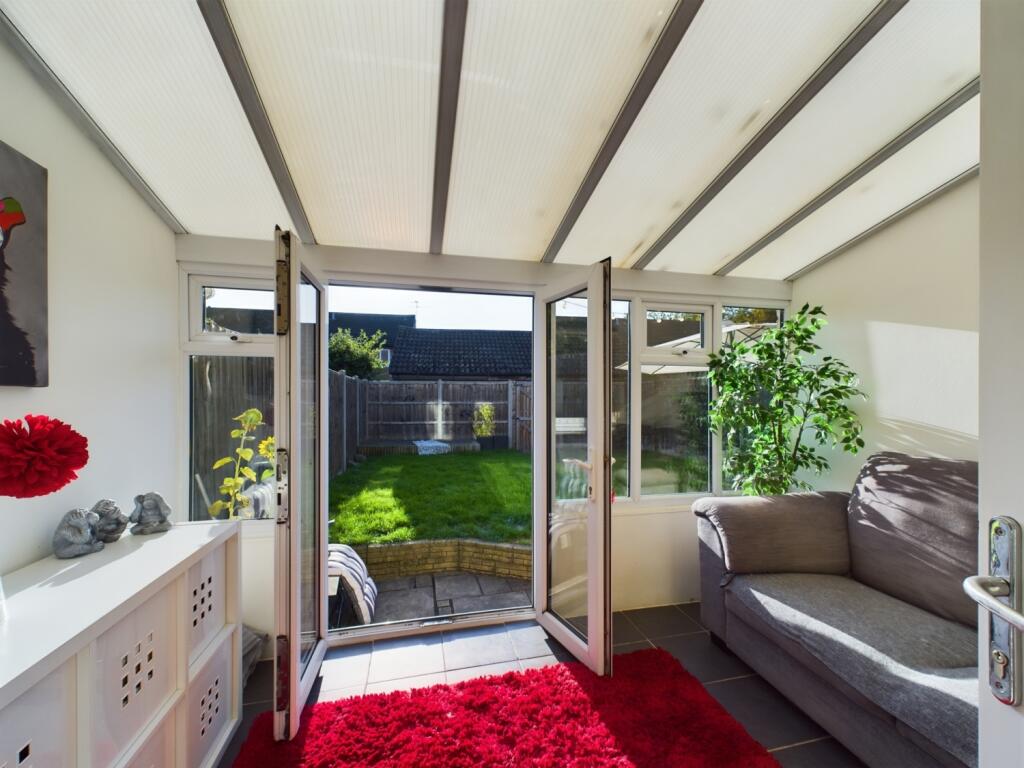 CAM01709G0-PR0046-STILL023