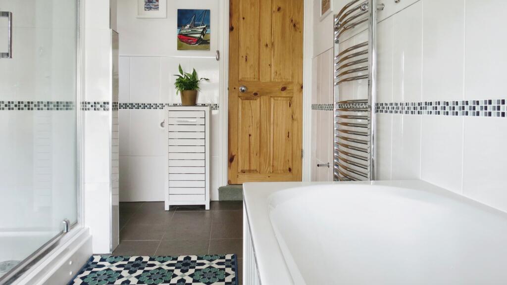 4 Toilet Looking Back To Door.JPG