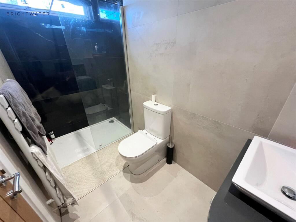 AL MB En-Suite
