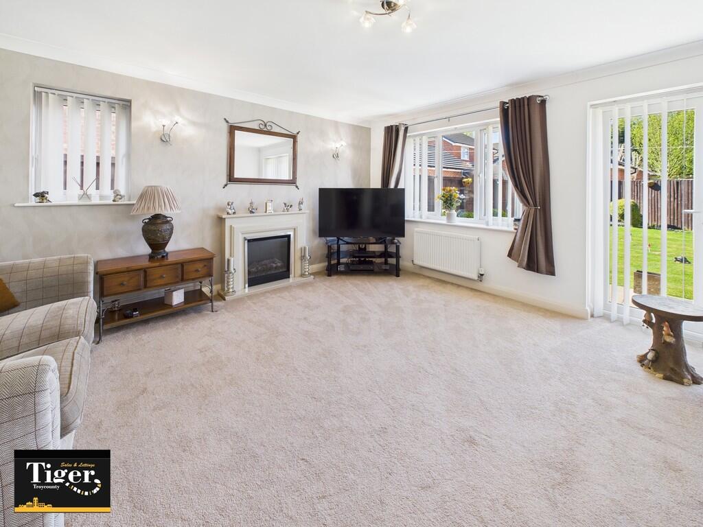 CAM02176G0-PR0538...