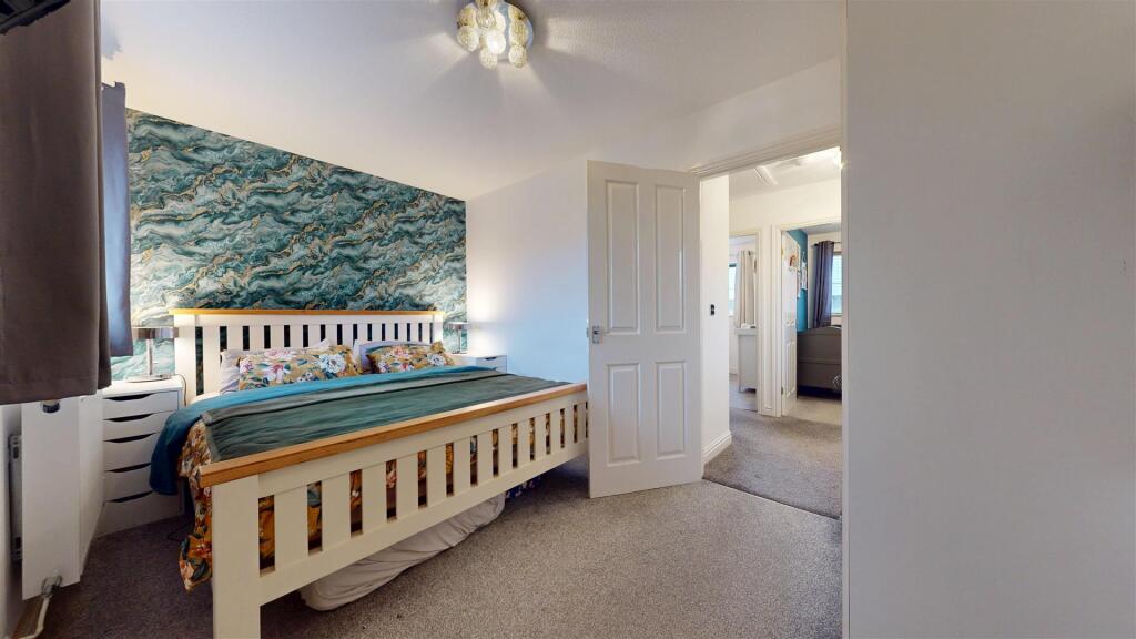 The-Hedgerows Bedroom